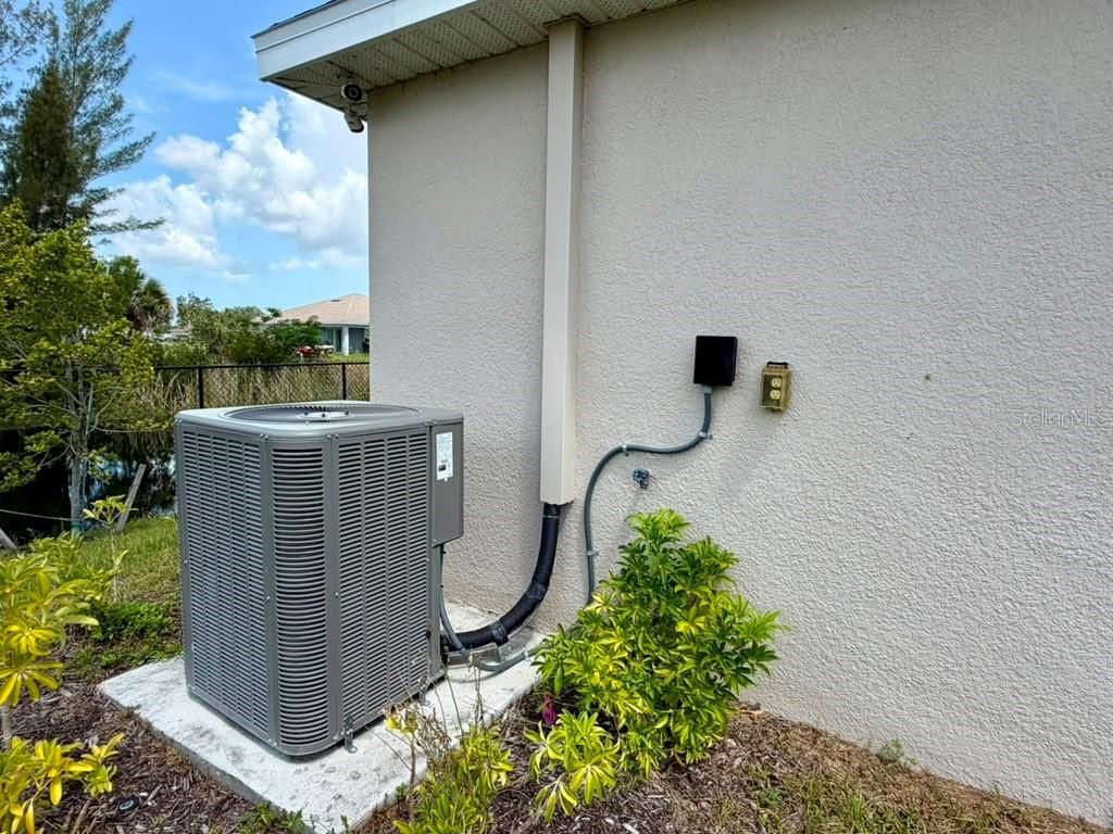 4104 NE 12th Court , Cape Coral, FL 33909 Photo