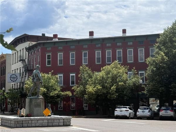 18 E Main Street , Unit 1, Mcconnelsville, OH 43756