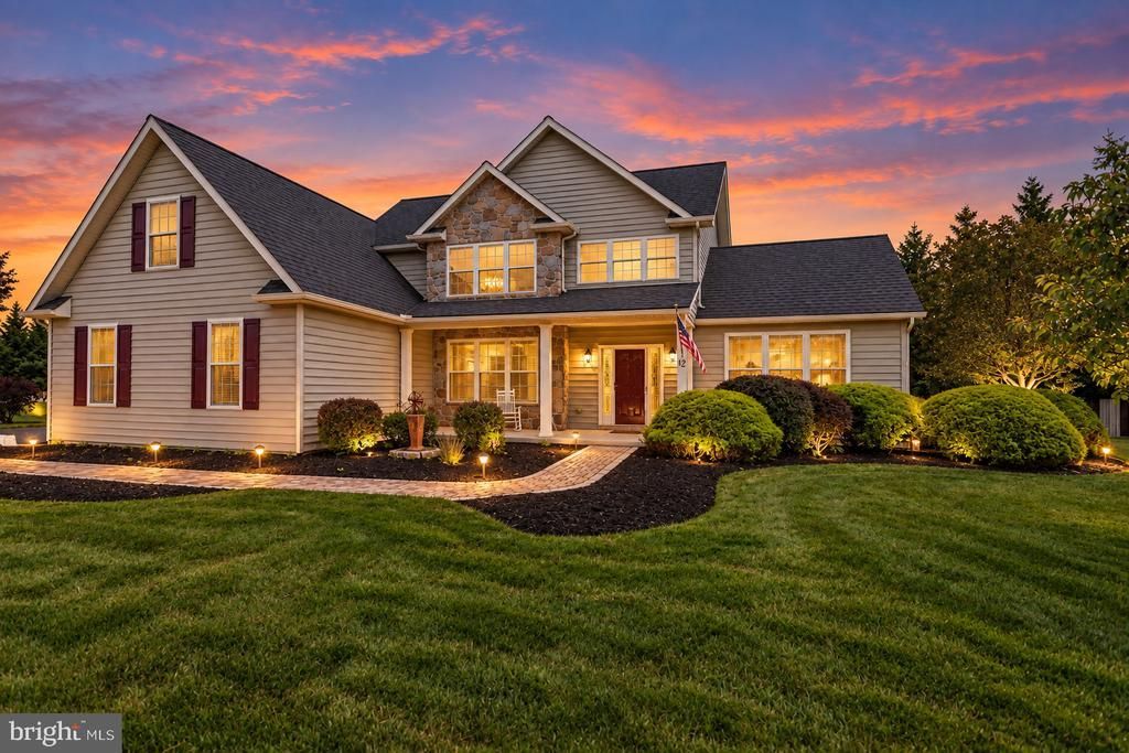 12 E SUMMIT DRIVE, LITTLESTOWN, PA 17340