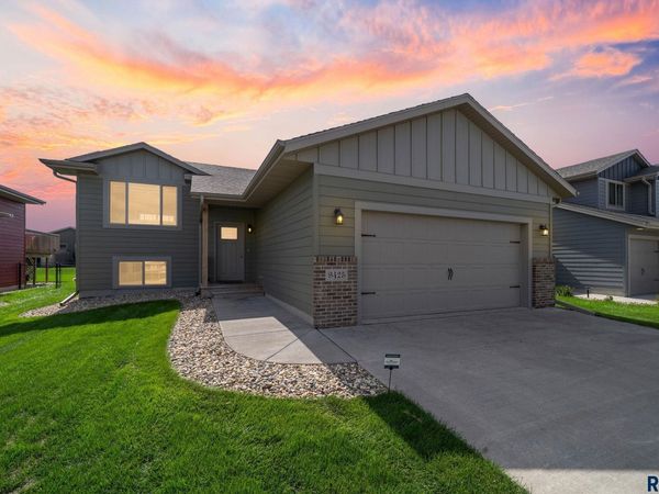 9425 W Liam St, Sioux Falls, SD 57106