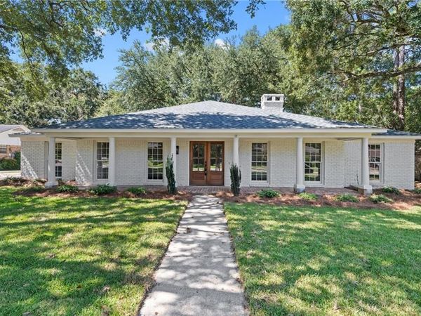 1908 Bent Tree Court , Mobile, AL 36609