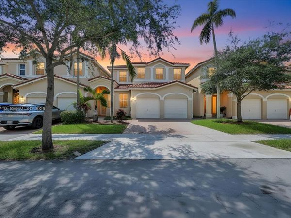 Unit 12386, Miami, FL 33186