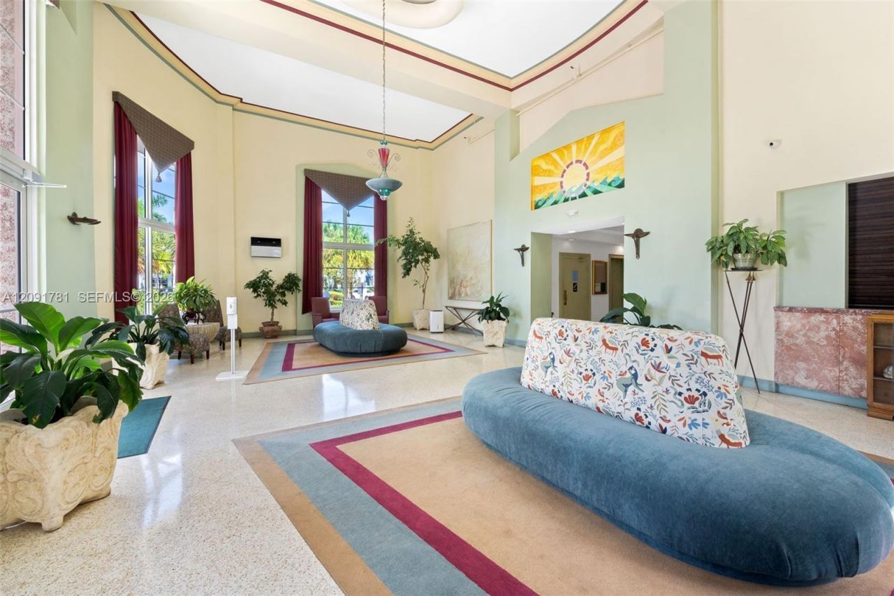 255 W 24th St, Unit 330, Miami Beach, FL 33140 Photo