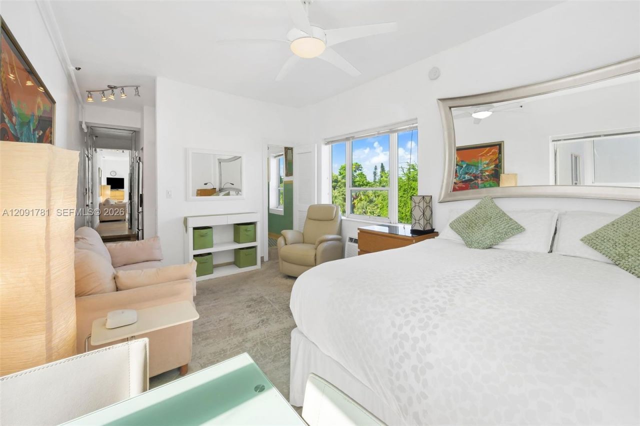 255 W 24th St, Unit 330, Miami Beach, FL 33140 Photo