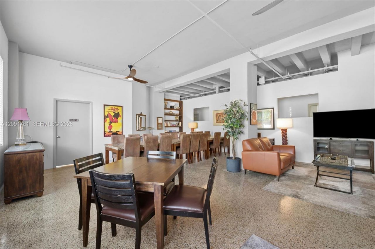 255 W 24th St, Unit 330, Miami Beach, FL 33140 Photo