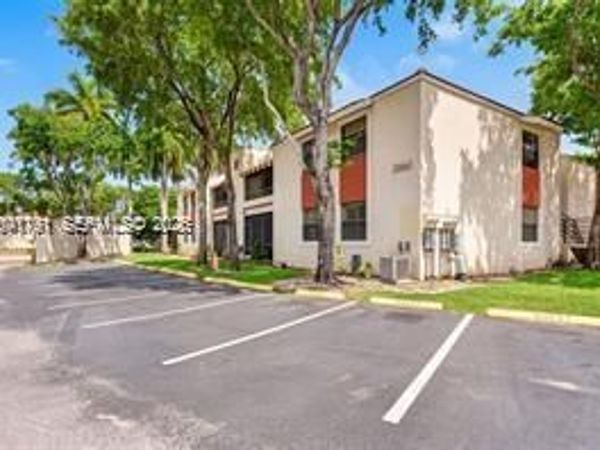20330 NE 3rd Ct , Unit 9, Miami, FL 33179