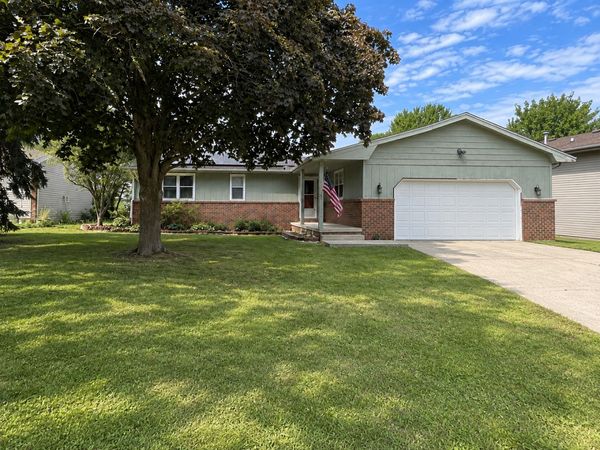 1426 Hanson Drive, Normal, IL 61761