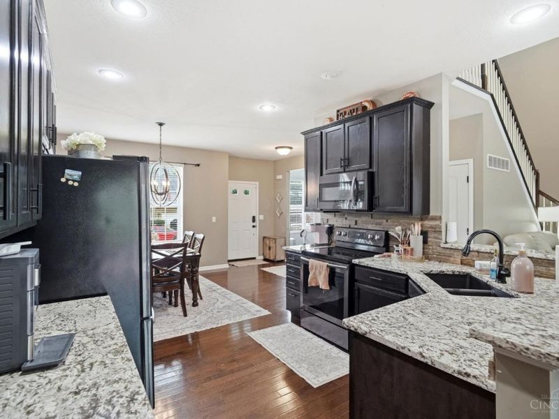 7477 Hunters Creek Lane, Colerain Township, OH 45247 Photo 17