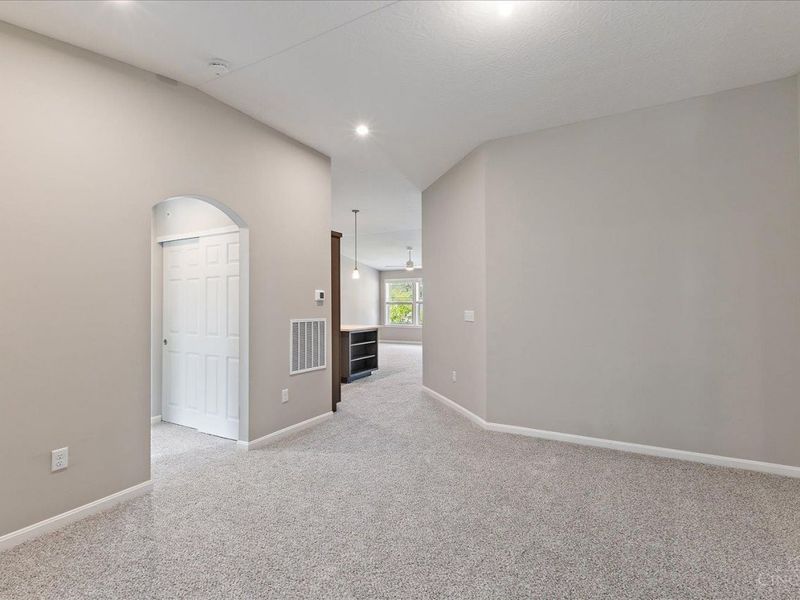 435 Pilot Point, Unit 1-303, Vandalia, OH 45377 Photo 10