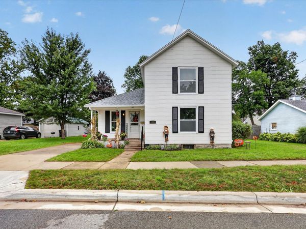 124 Washington Street, Sparta, MI 49345