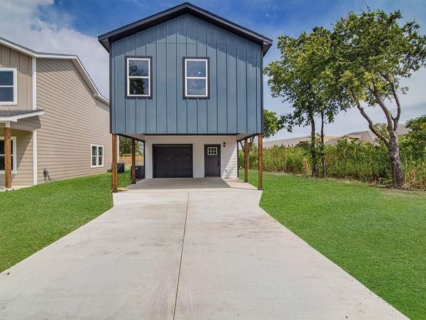 316 W Gambrell Street, Fort Worth, TX 76115