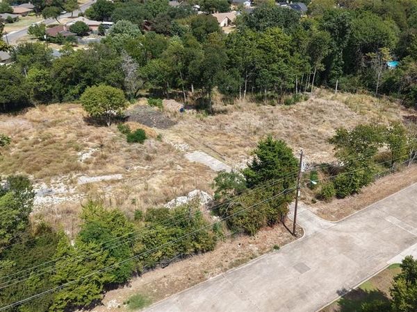 2723 Millbrook Drive , Dallas, TX 75237