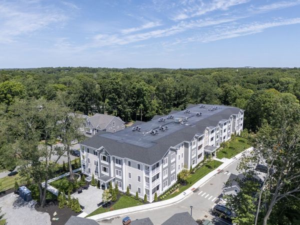 93 Bedford Street, Unit 110, Lexington, MA 02420
