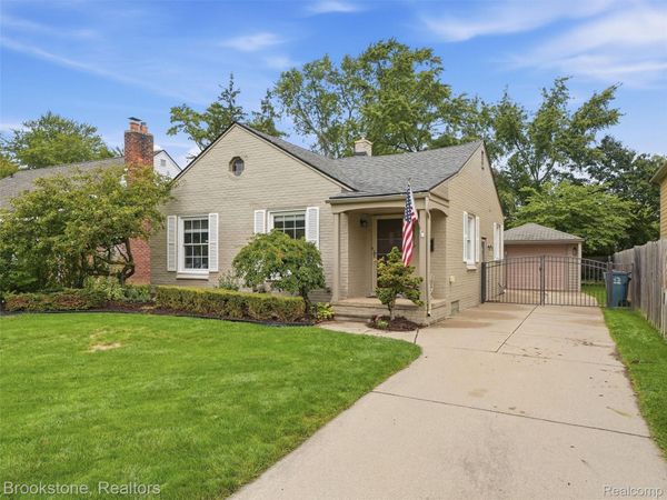 2275 Dorchester Road, Birmingham, Mi 48009