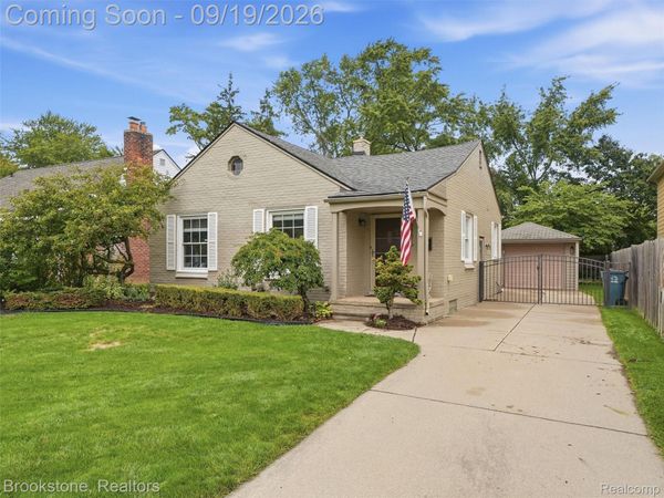 2275 Dorchester Road, Birmingham, Mi 48009