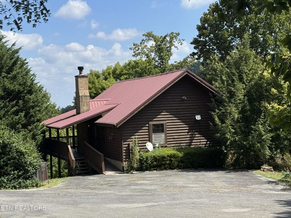 2409 Walnut Cove Way, Sevierville, TN 37862