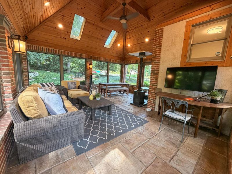 445 Meacham Run Court, Westerville, OH 43081 Photo 4