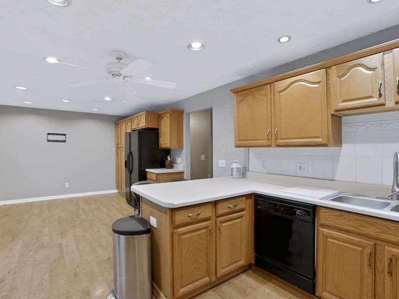 3096 Hatfield Court , Columbus, OH 43232 Photo 11