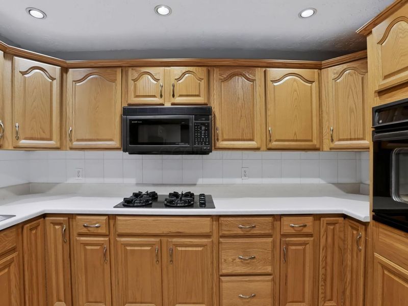 3096 Hatfield Court , Columbus, OH 43232 Photo 13