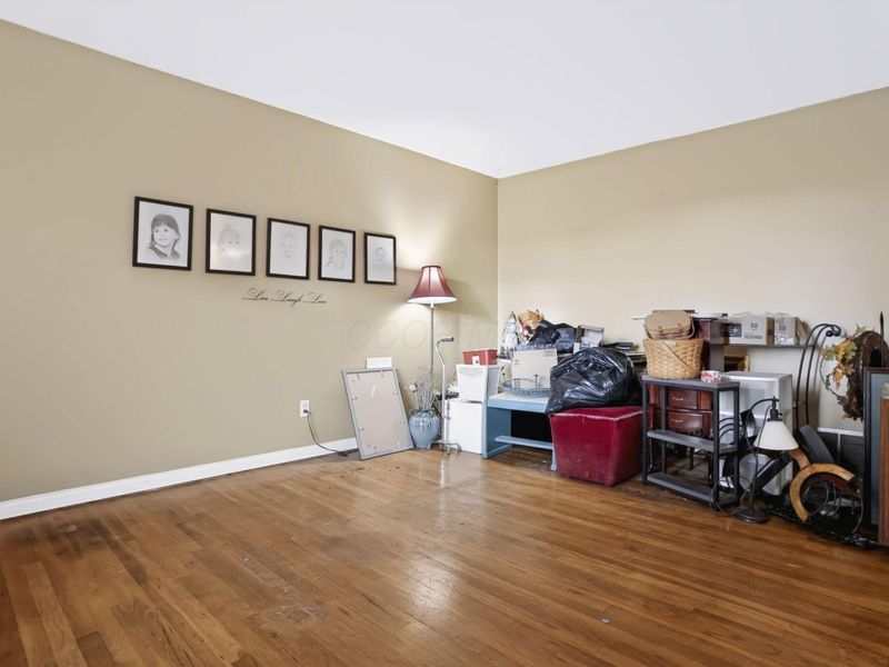 3096 Hatfield Court , Columbus, OH 43232 Photo 3