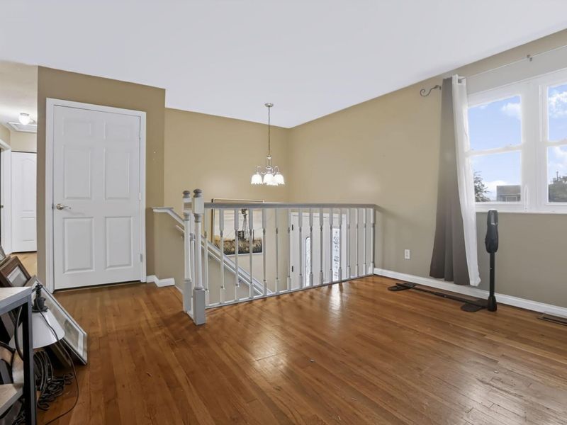 3096 Hatfield Court , Columbus, OH 43232 Photo 5