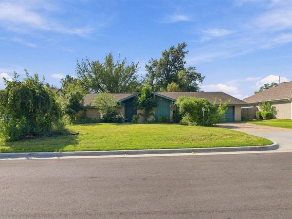 5748 E 47th Place , Tulsa, OK 74135