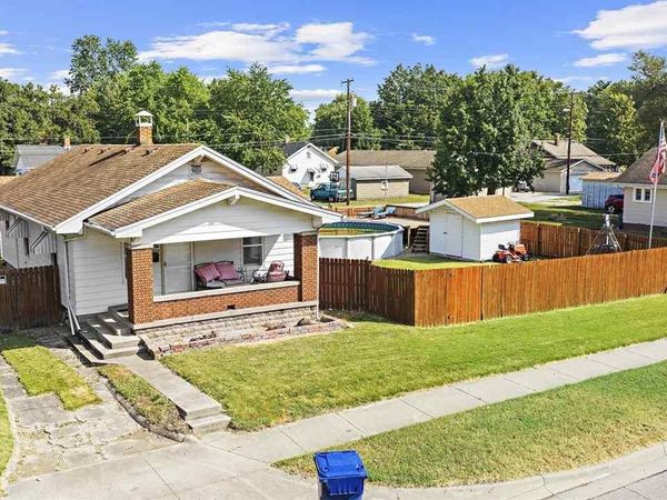 2370 Hulman Street, Terre Haute, IN 47803