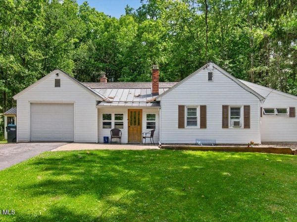 7 Jenkins Road, Burnt Hills, NY 12027