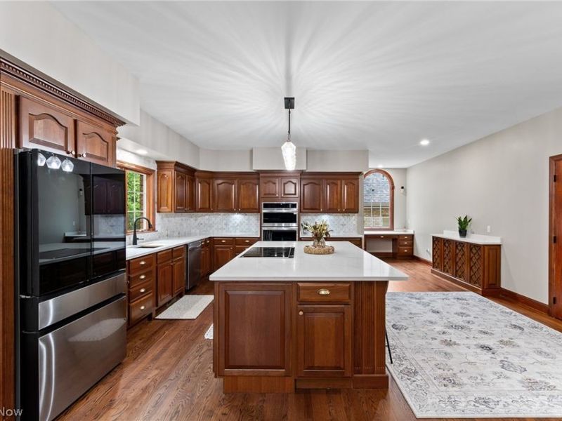 834 Eaton Park Lane, Akron, OH 44303 Photo 12