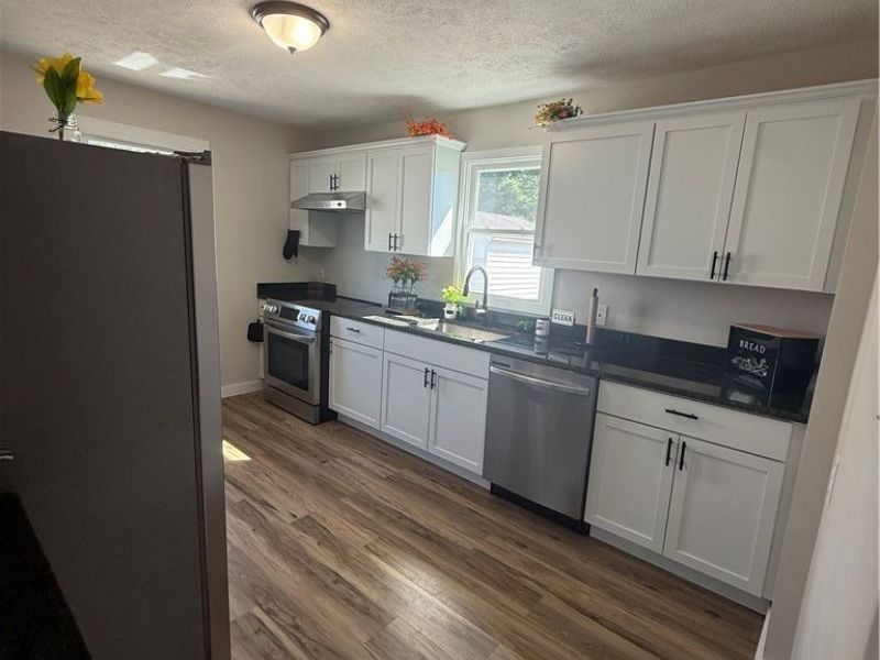 1356 Stratford Street, Barberton, OH 44203 Photo 8