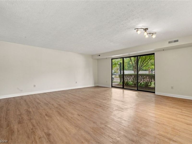 2917 N Bay Drive, Unit M-9, Westlake, OH 44145 Photo 10
