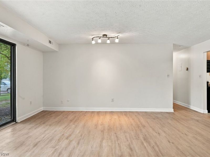 2917 N Bay Drive, Unit M-9, Westlake, OH 44145 Photo 11