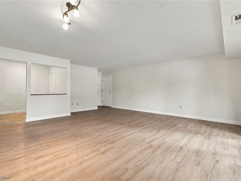 2917 N Bay Drive, Unit M-9, Westlake, OH 44145 Photo 12