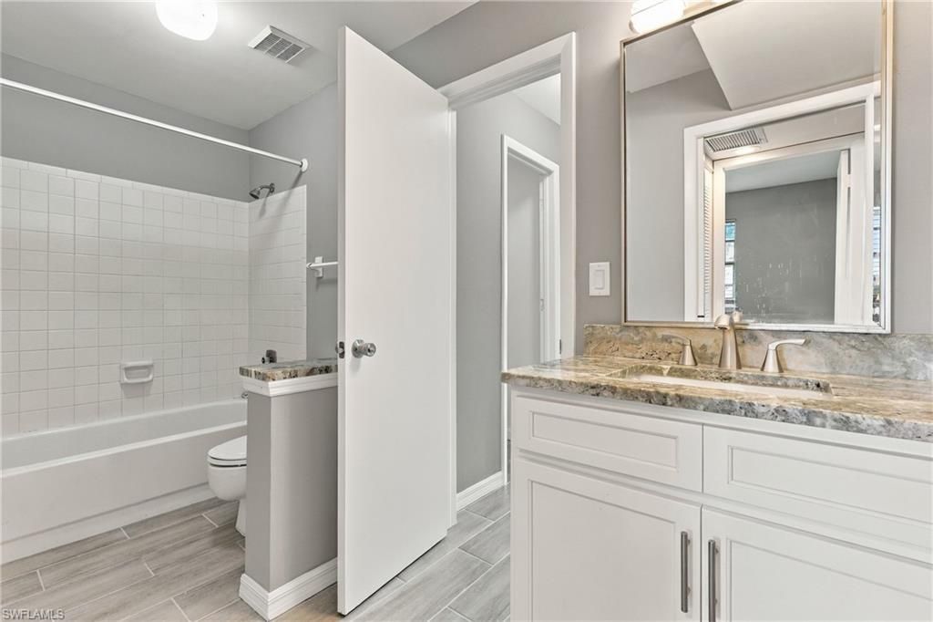 6300 S Pointe Blvd, Unit 208, Fort Myers, FL 33919 Photo