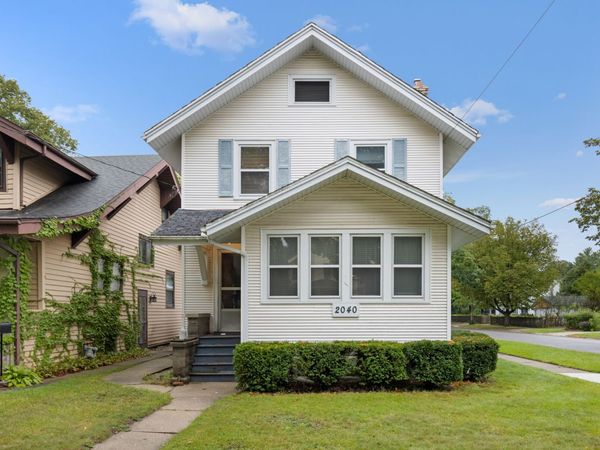 2040 OXFORD , Rockford, IL 61103