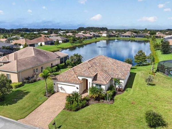 4800 Four Lakes Circle SW, Vero Beach, FL 32968