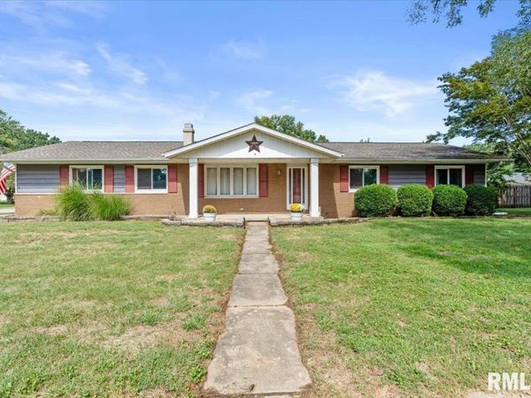 30 POWELL Street, Riverton, IL 62561