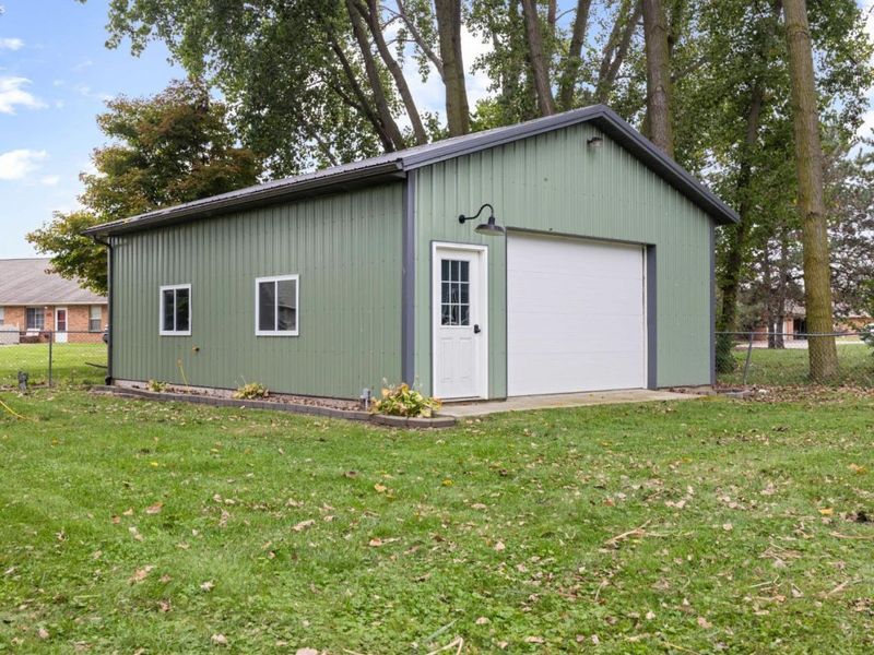 5708 McCartney Road, Sandusky, OH 44870 Photo 2