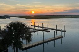 101 Palm Boulevard photo 4