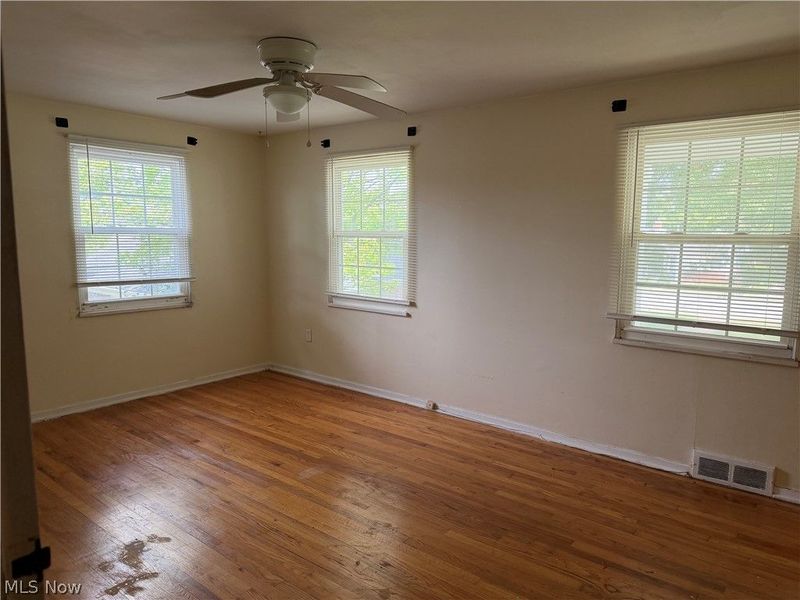 294 E 235th Street, Euclid, OH 44123 Photo 10