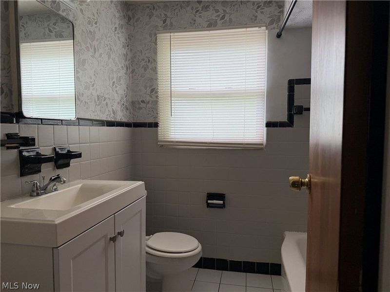 294 E 235th Street, Euclid, OH 44123 Photo 12