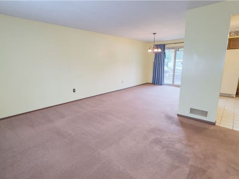 184 Belvedere Drive, Bloomingdale, OH 43910 Photo 6