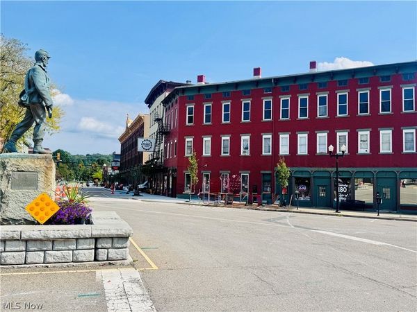 18 E Main Street , Unit Apt.1, Mcconnelsville, OH 43756