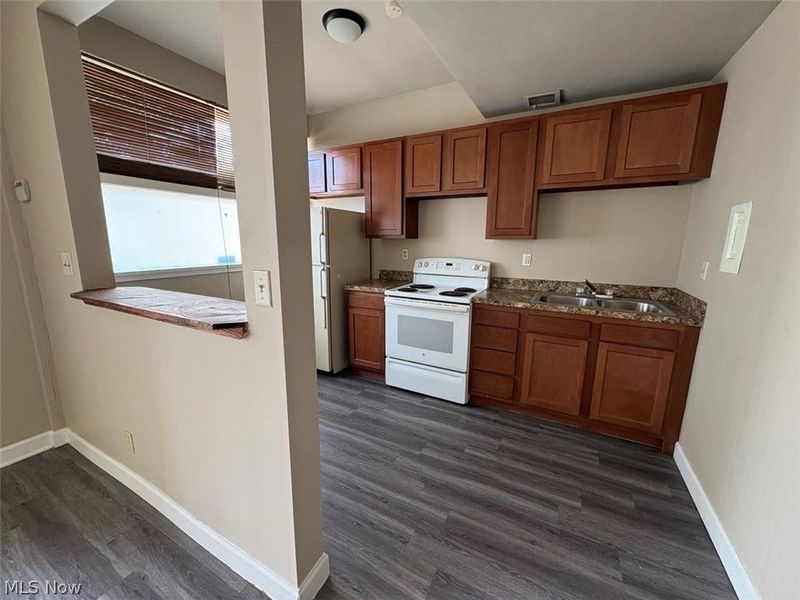 777 E Market Street, Unit C2, Akron, OH 44305 Photo 4