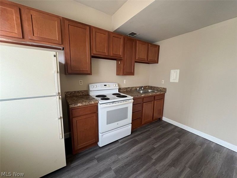 777 E Market Street, Unit C2, Akron, OH 44305 Photo 5