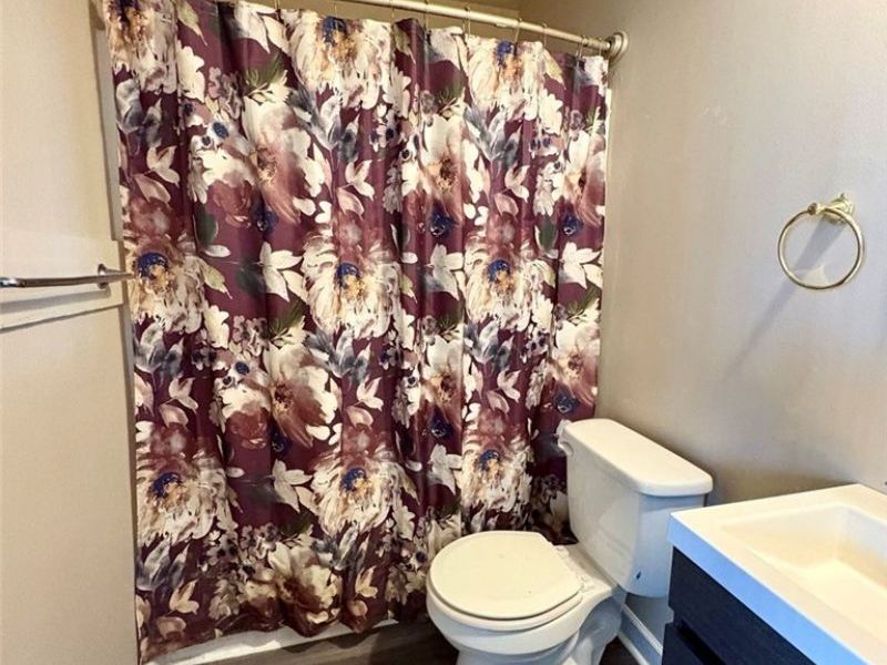 777 E Market Street, Unit C2, Akron, OH 44305 Photo 9
