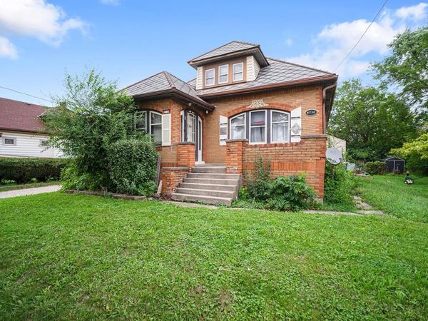 8734 W Fond Du Lac AVENUE, Unit 8738, Milwaukee, WI 53225