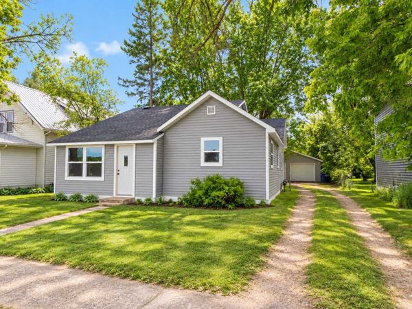 114 E Juniper Avenue, Frazee, MN 56544