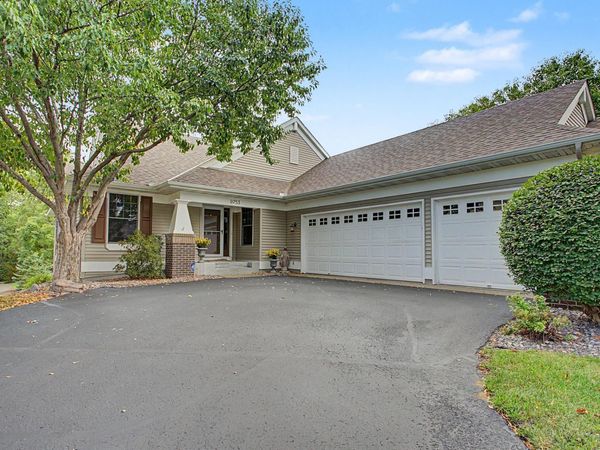 9753 Wedgewood Circle, Woodbury, MN 55125