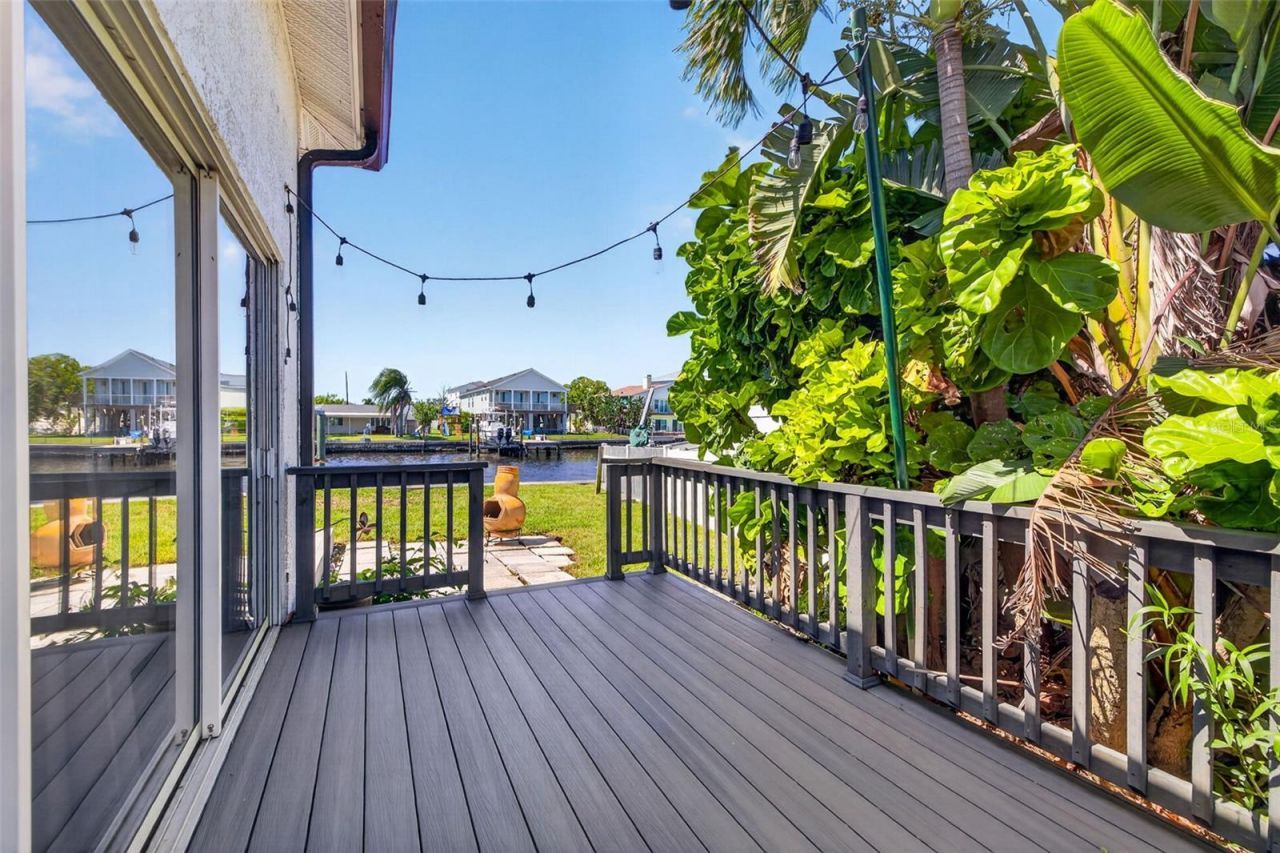 209 Tallahassee Drive Ne, Saint Petersburg, FL 33702 Photo